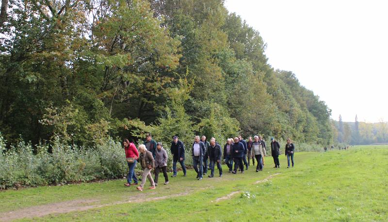 MG Herfstwandeling op 18-10-2015, org. Judith & Monke Menten (6).jpg